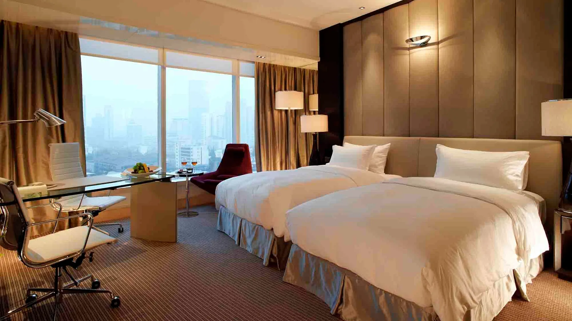 Hotel Hilton Shanghai City Center -Steps From Iconic Landmarks Wukang Mansion And Jing'An Temple