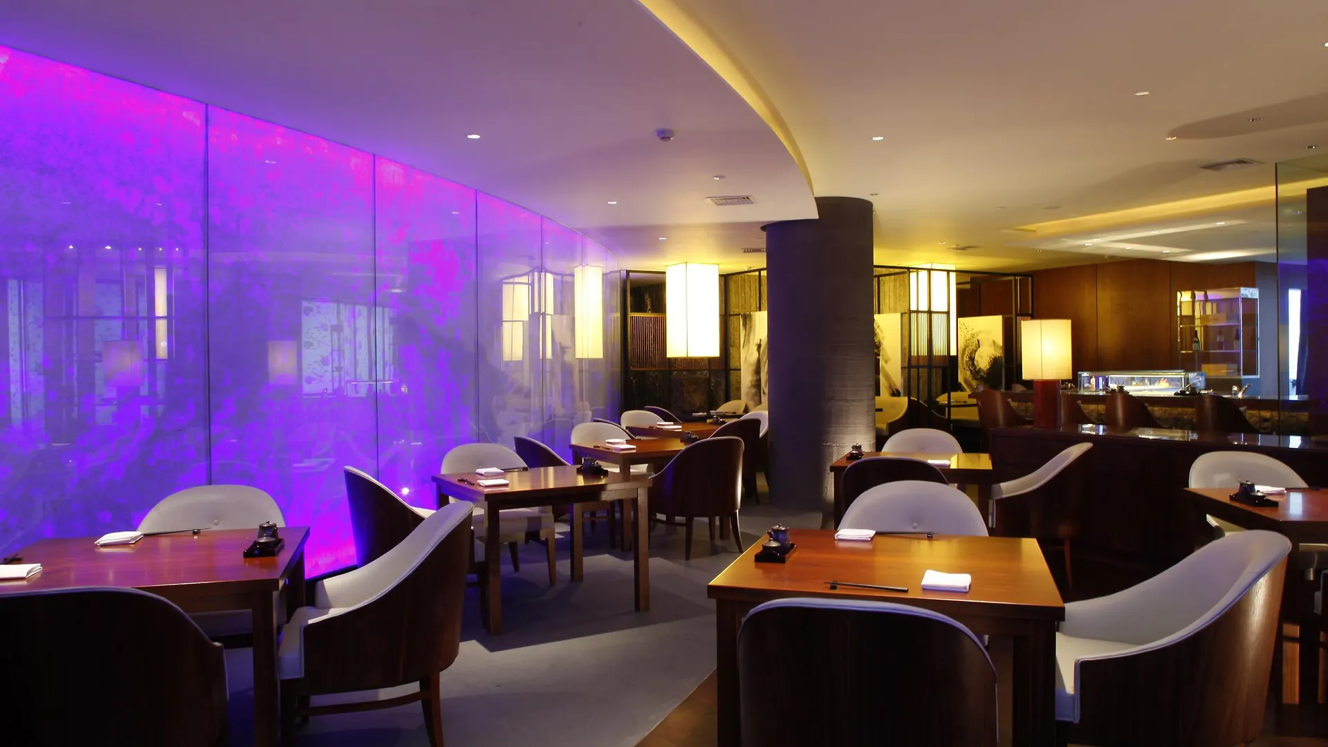 Hilton Shanghai City Center -Steps From Iconic Landmarks Wukang Mansion And Jing'An Temple Hotel
