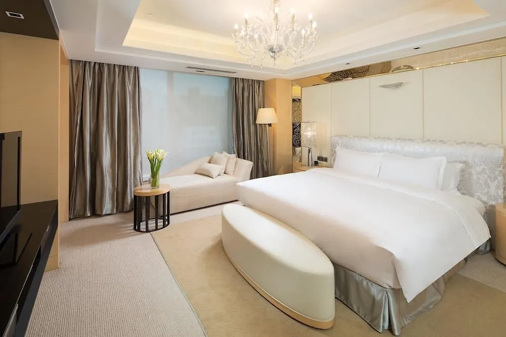 Hilton Shanghai City Center