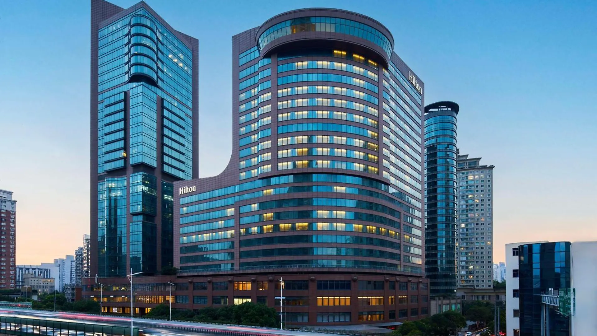 ***** Hotel Hilton Shanghai City Center -Steps From Iconic Landmarks Wukang Mansion And Jing'An Temple China