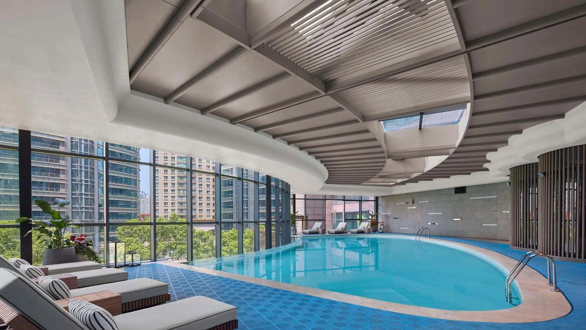 Hotel Hilton Shanghai City Center -Steps From Iconic Landmarks Wukang Mansion And Jing'An Temple